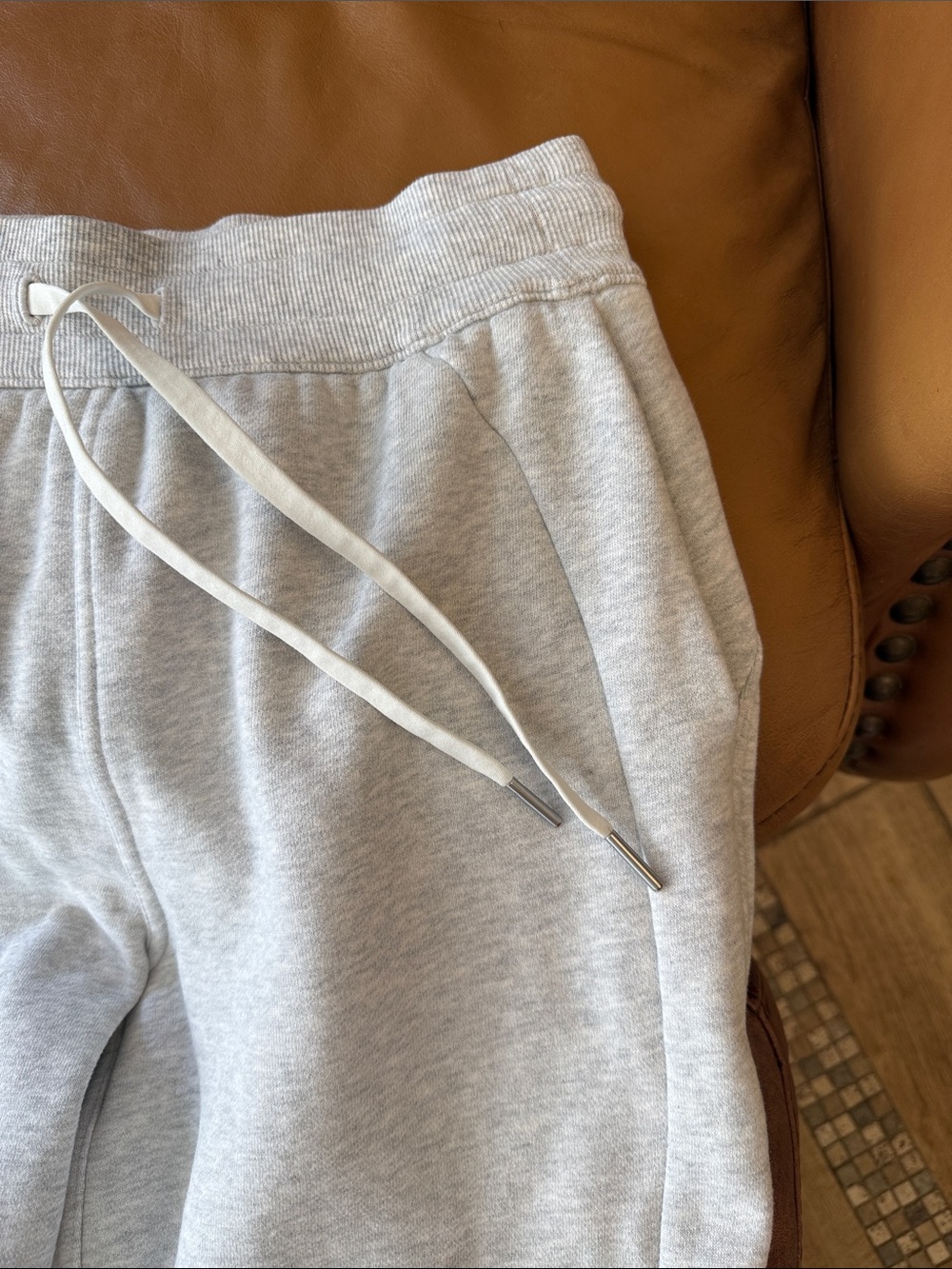 Lululemon Scuba High-Rise Relaxed Jogger Sz 6 Heathered Core Ultra Light Grey - Picture 3 of 8